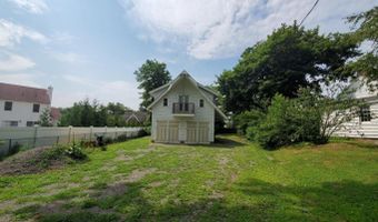 92 Compton St, Belford, NJ 07718