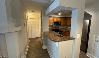 54 Wentworth Rd, Bedminster, NJ 07921