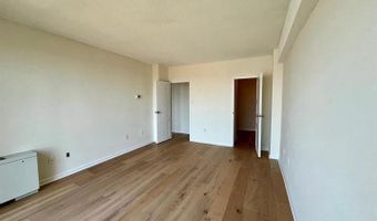 4141 N HENDERSON Rd 912, Arlington, VA 22203