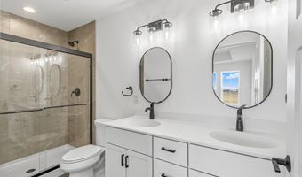 610 Clemens Dr, Arlington, WI 53911