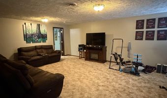 330 Fairview Dr, Aurora, NE 68818