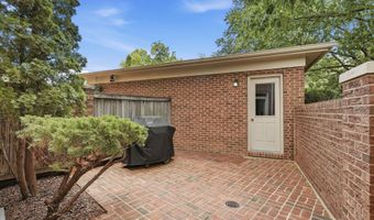2638 FAIRFAX Dr, Arlington, VA 22201
