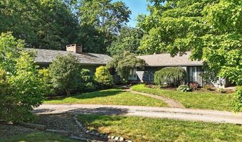 615 Glen Eden Ct, Aurora, OH 44202