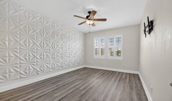 123 Aberdeen Pond Dr, Apollo Beach, FL 33572