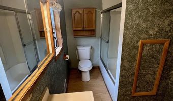 823 Pine Ave, Alma, MI 48801