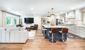 30 Packard Dr, Middletown, NJ 07748