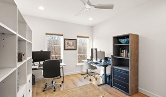 20254 NORTHPARK Dr, Ashburn, VA 20147