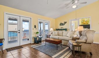 8 Bass St, Alligator Point, FL 32346