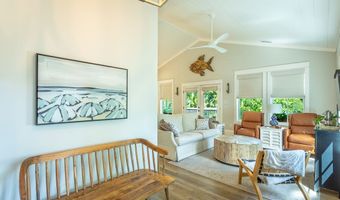 121 14th St, Apalachicola, FL 32320