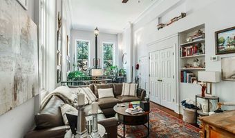 318 BAINBRIDGE St, Philadelphia, PA 19147