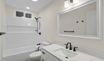 1172 Wainiha St A, Honolulu, HI 96825