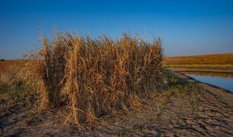 3671 Avenue V, Albert, KS 67511