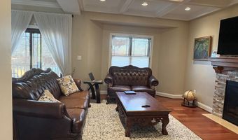 2445 S KENWOOD St, Arlington, VA 22206