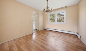 218 Woodland Ave, Bloomfield, CT 06002