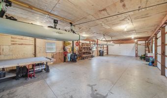 2915 Lee Marie Dr, Adrian, MI 49221