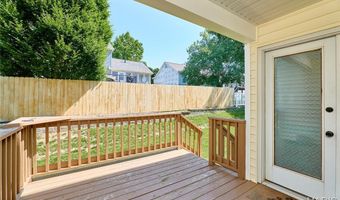 1549 Whispering Creek Dr, Ballwin, MO 63021