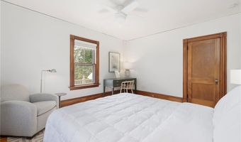 14 Greenough Pl B, Newport, RI 02840