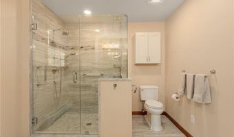 86 Wickham Rd, North Kingstown, RI 02852