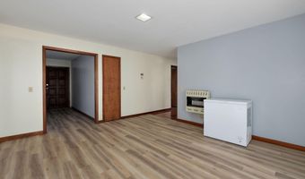 1313 S Madison Ave, Aurora, MO 65605