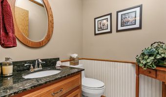 918 SE Peterson Dr, Ankeny, IA 50021