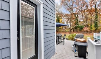 27 Christine Dr, Barrington, RI 02806