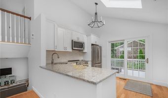 22 Hull St, Jamestown, RI 02835