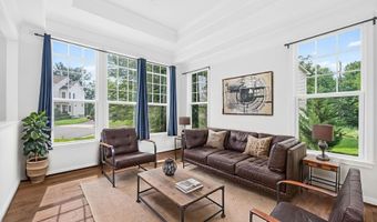 24823 BARRINGTON GROVE Ct, Aldie, VA 20105