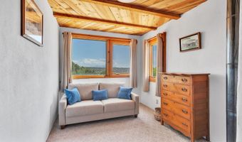 51 Atalaya Rd, Arroyo Hondo, NM 87513