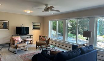 2660 GREENBRIAR Ln #B, Annapolis, MD 21401