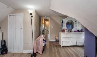 40 Falmouth St, Attleboro, MA 02703