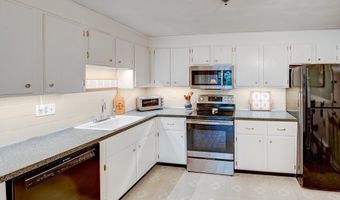 35 Swanson Ct 32D, Boxborough, MA 01719