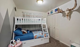 7821 Charlotte Cir, Anchorage, AK 99502