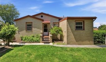 247 W Main Rd, Middletown, RI 02842