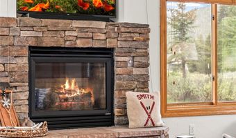 387 WHISPERING PINES Cir, Blue River, CO 80424