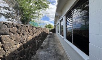 1549 Molehu Dr, Honolulu, HI 96818