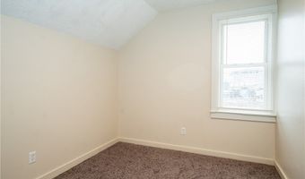 29 York St, Angola, NY 14006