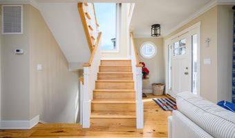 211 Stratford Ave, Beach Haven, NJ 08008