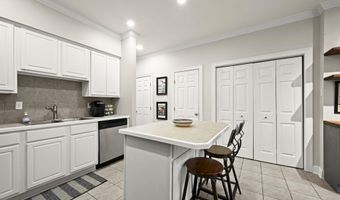 2210 Christian St #4, Baton Rouge, LA 70808