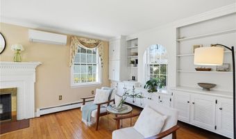 194 New Meadow Rd, Barrington, RI 02806