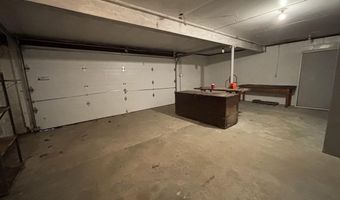 4 Noonan Ln, Albany, NY 12209