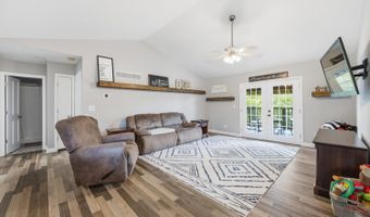 108 Farrar Dr, Aurora, IN 47001