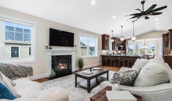 28 Blackstone Dr, Raymond, NH 03077