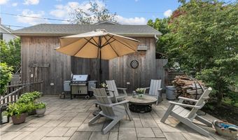 43 Sherman St, Newport, RI 02840
