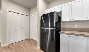 17126 SW Snowdale St 303, Beaverton, OR 97007