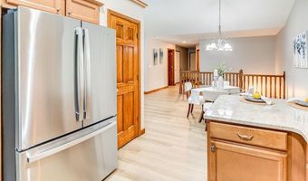 4802 Azalea Pl, Alton, IL 62002