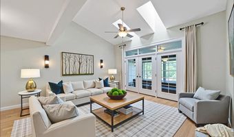 28 Mansfield Ln, Berlin, VT 05602
