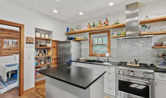 827 NW Delaware Ave, Bend, OR 97703