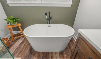 10 Grove Ct 20, Asbury Park, NJ 07712