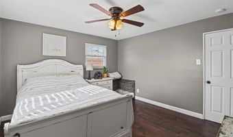 9862 Glenmont Dr, Affton, MO 63123