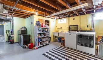 63 Hunters Ln, Amherst, NY 14221